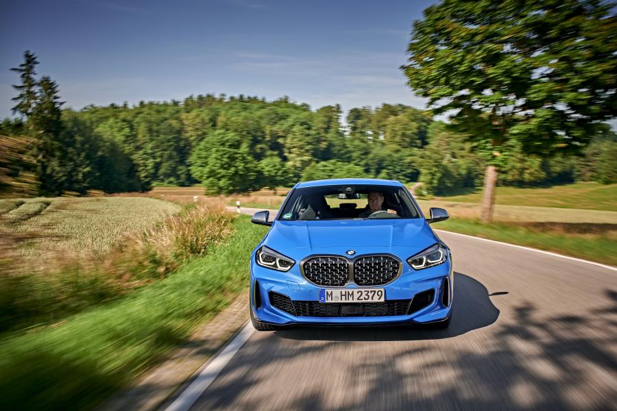  BMW M135i xDrive (F40) 2019 года  (WW) (фото 92 из 189)